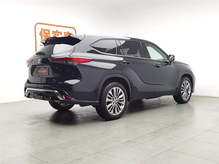 Фото 2 - Toyota Highlander