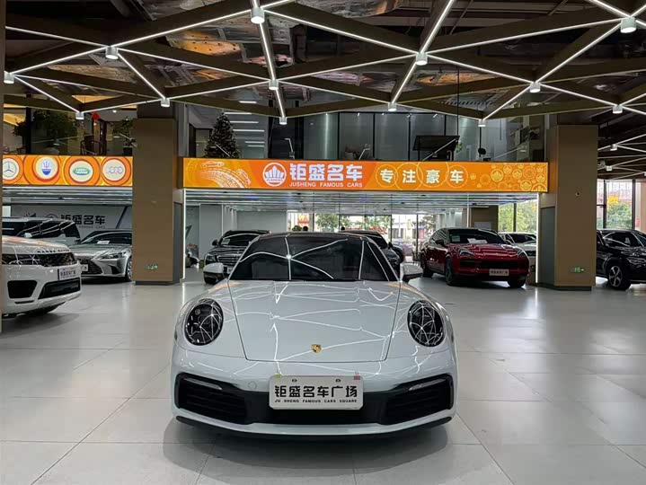 Фото 2 - Porsche 911