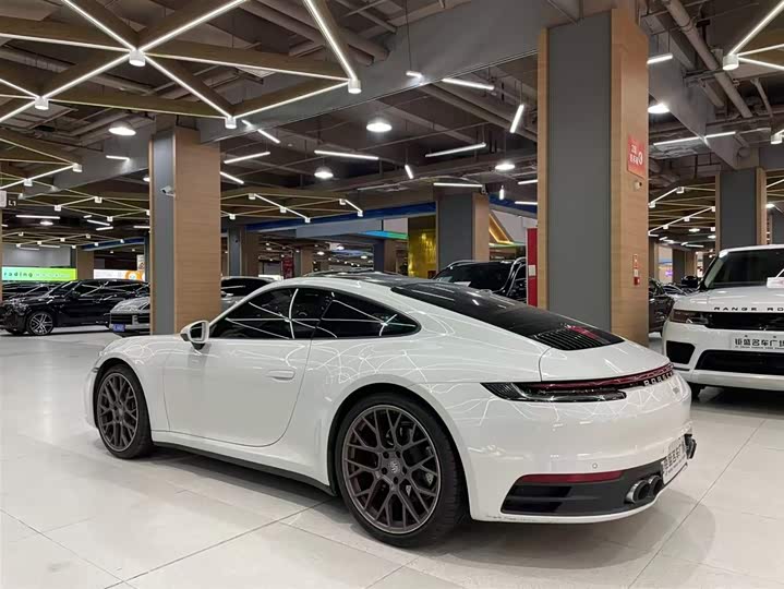 Фото 5 - Porsche 911