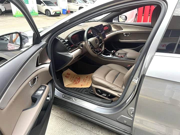 Фото 4 - BYD Han