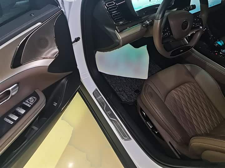 Фото 16 - BYD Han