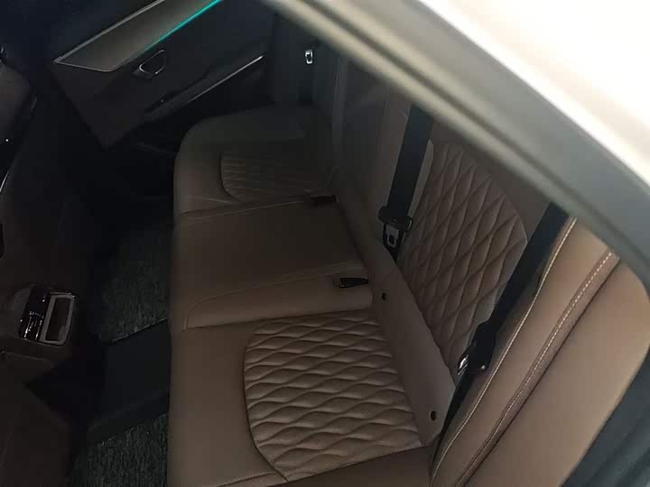 Фото 17 - BYD Han