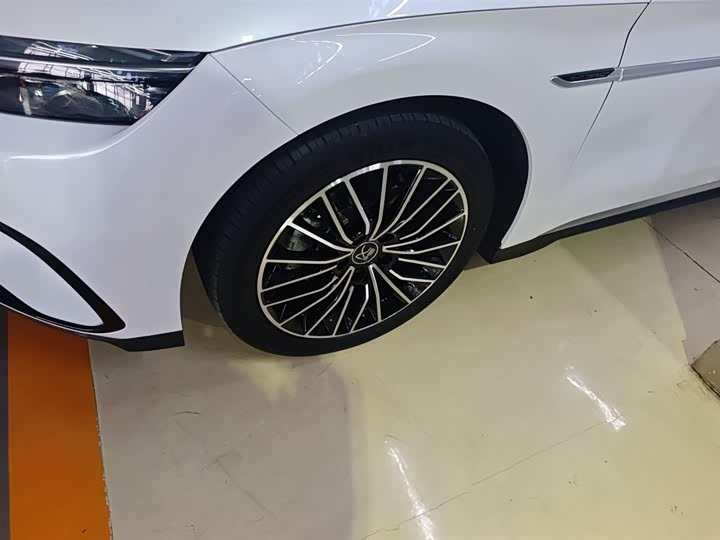 Фото 23 - BYD Han