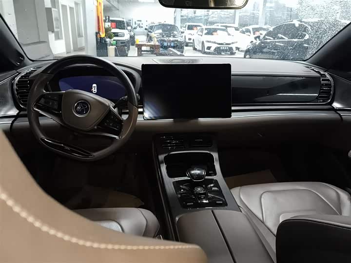 Фото 10 - BYD Han