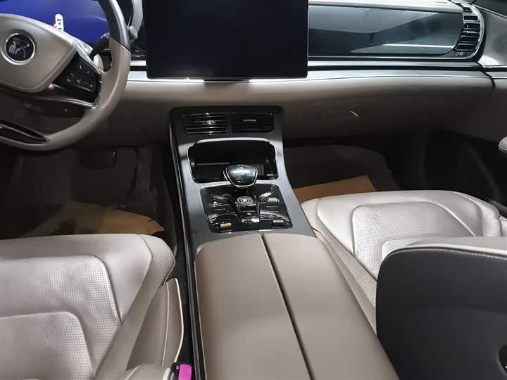 Фото 14 - BYD Han