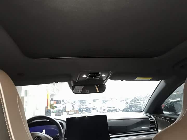 Фото 18 - BYD Han