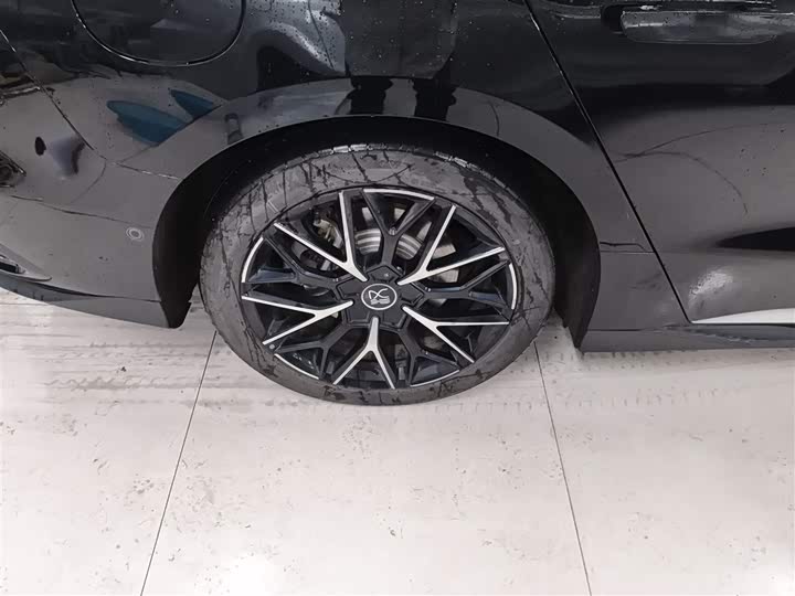 Фото 26 - BYD Han