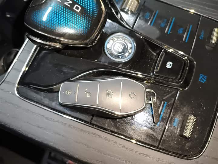 Фото 9 - BYD Han