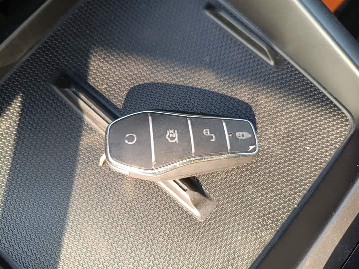 Фото 9 - BYD Qin Plus