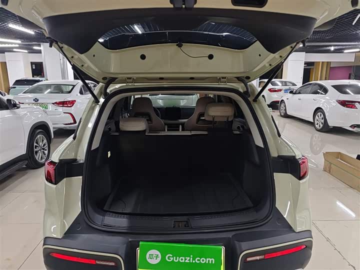 Фото 19 - BYD Yuan Up