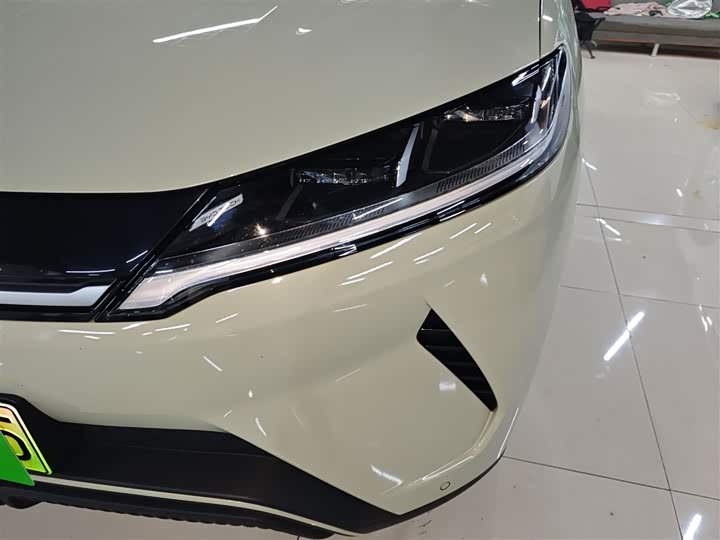 Фото 24 - BYD Yuan Up