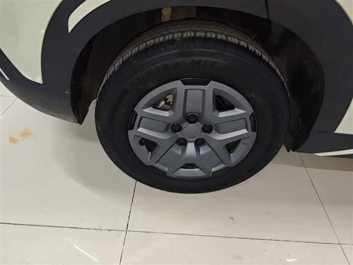 Фото 26 - BYD Yuan Up