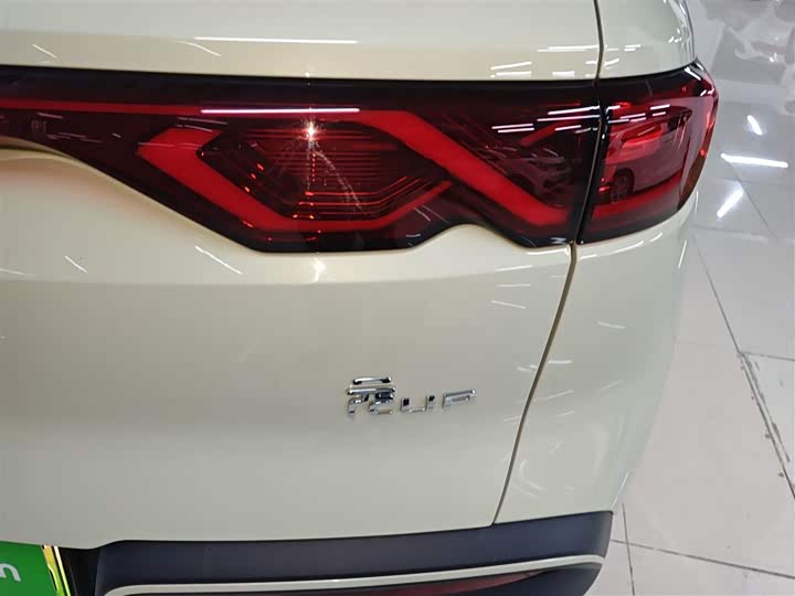 Фото 8 - BYD Yuan Up