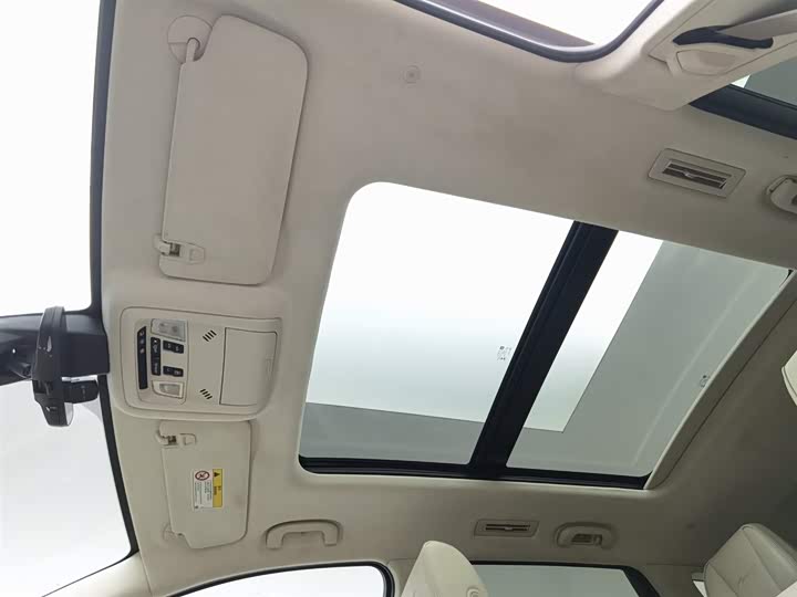 Фото 14 - Buick Enclave