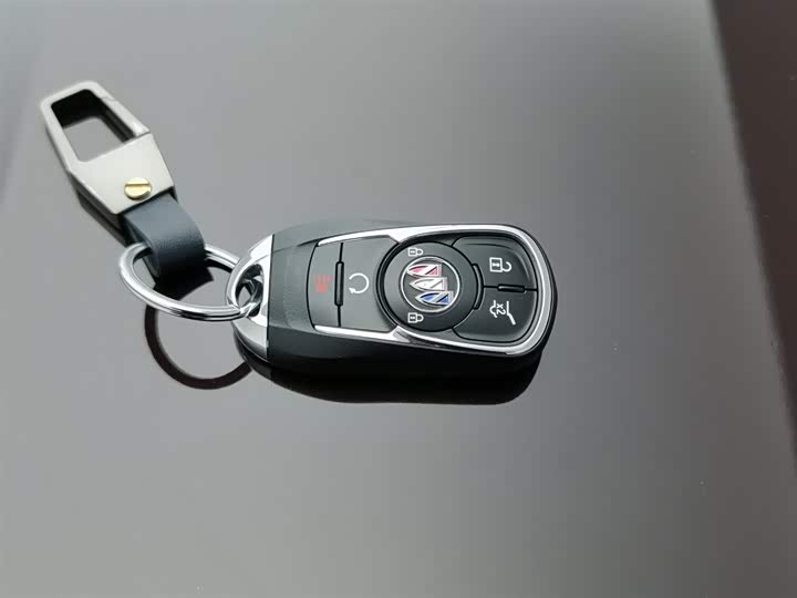 Фото 19 - Buick Enclave