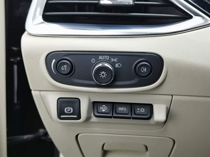 Фото 21 - Buick Enclave