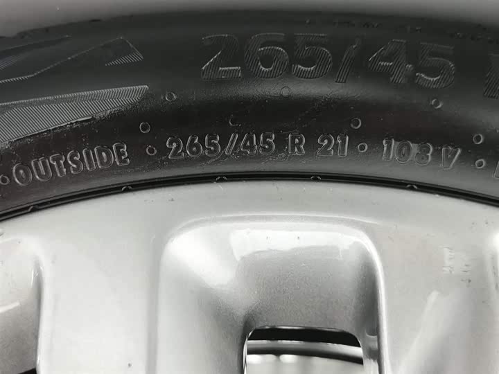 Фото 24 - Buick Enclave