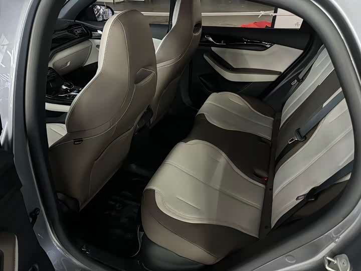 Фото 9 - BYD Qin Plus