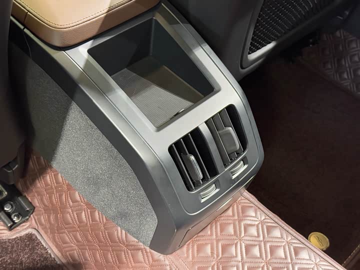 Фото 17 - Volvo S90