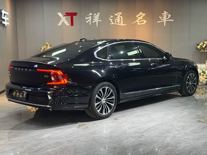 Фото 22 - Volvo S90