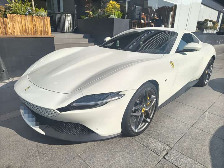 Фото 1 - Ferrari Roma