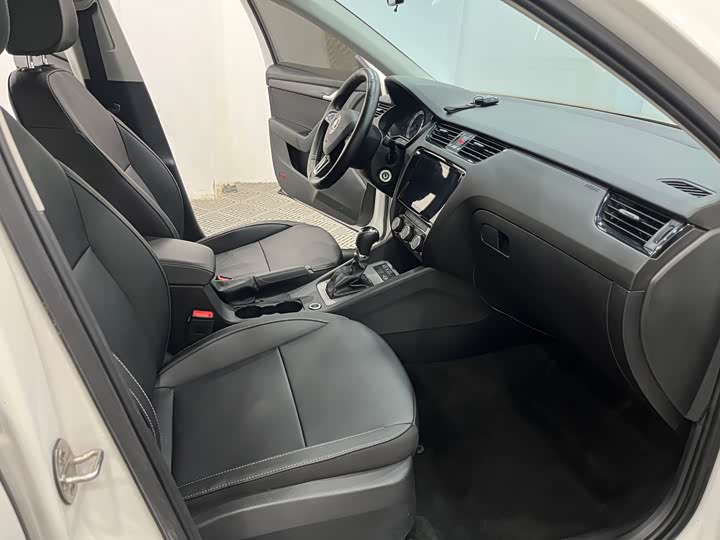 Фото 4 - Skoda Octavia Pro