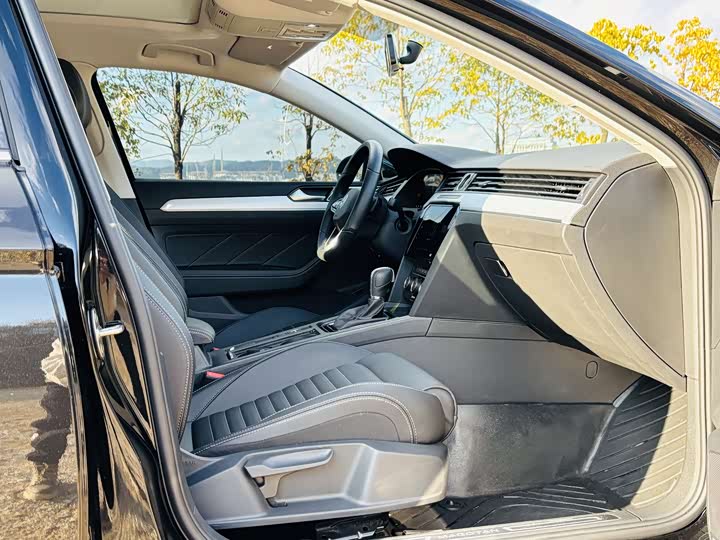 Фото 9 - Volkswagen Magotan