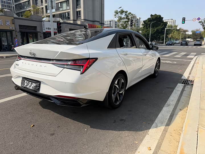 Фото 11 - Hyundai Elantra N line