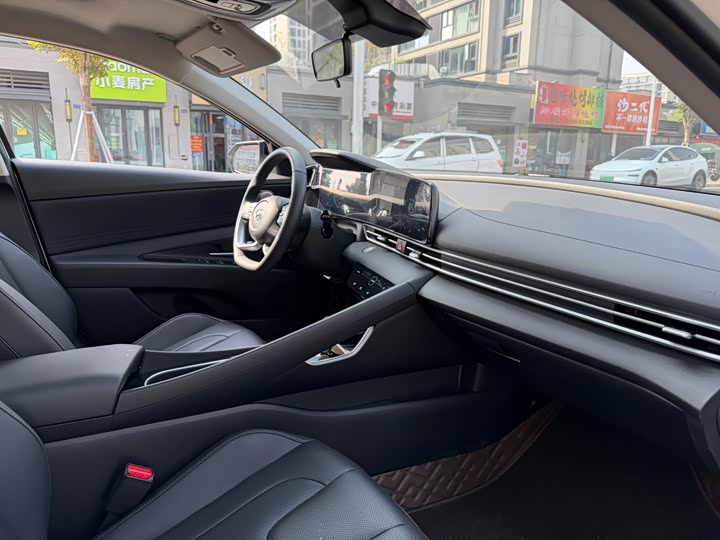 Фото 4 - Hyundai Elantra N line