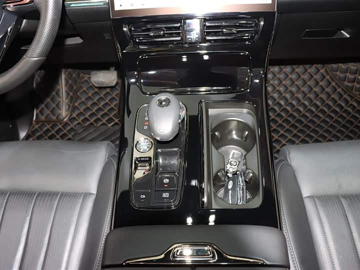 Фото 17 - GAC Trumpchi M8