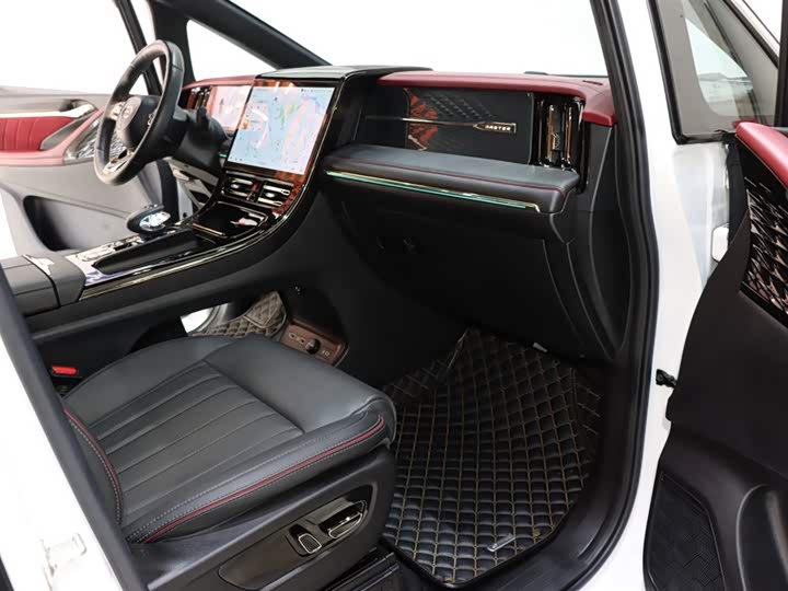 Фото 9 - GAC Trumpchi M8