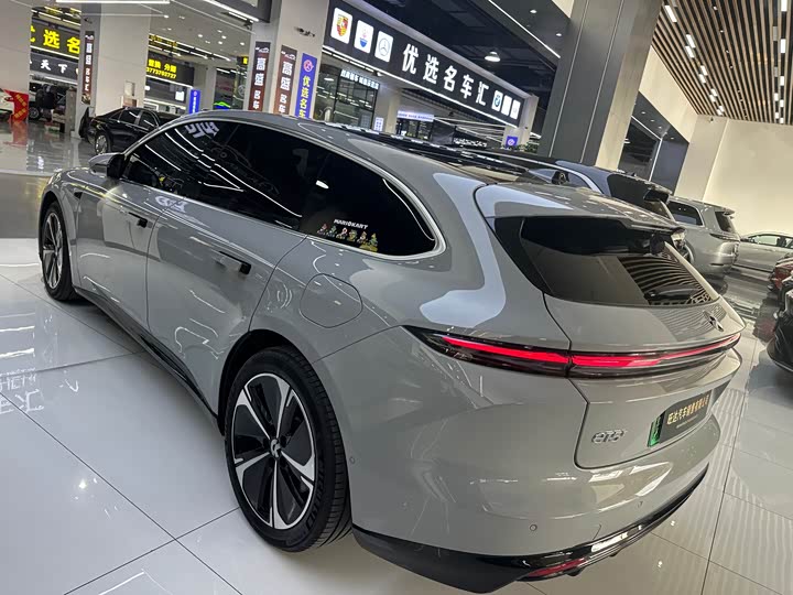 Фото 21 - Nio ET5T