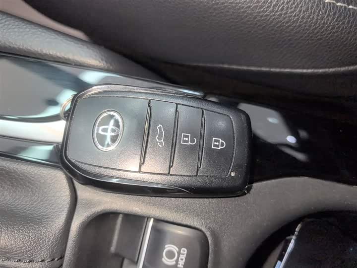 Фото 9 - Toyota Frontlander