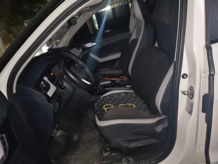 Фото 8 - Volkswagen Tharu