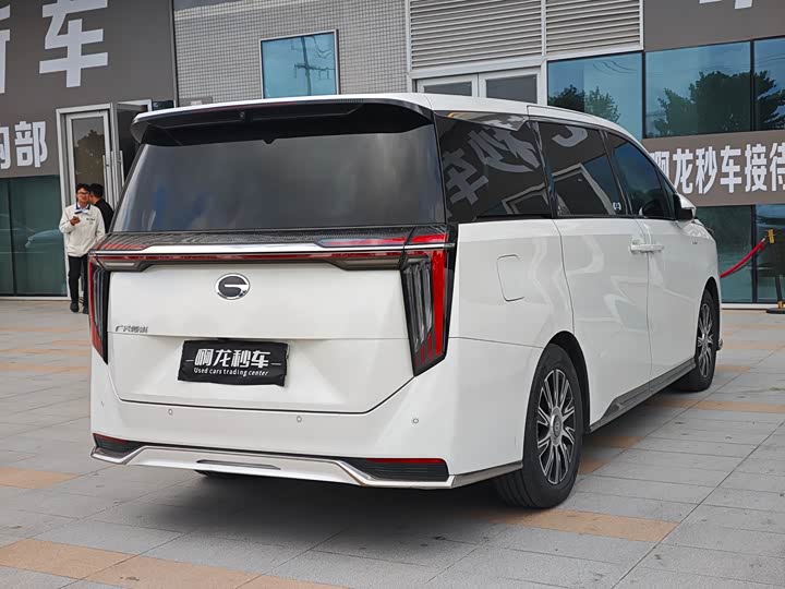 Фото 9 - GAC Trumpchi E9