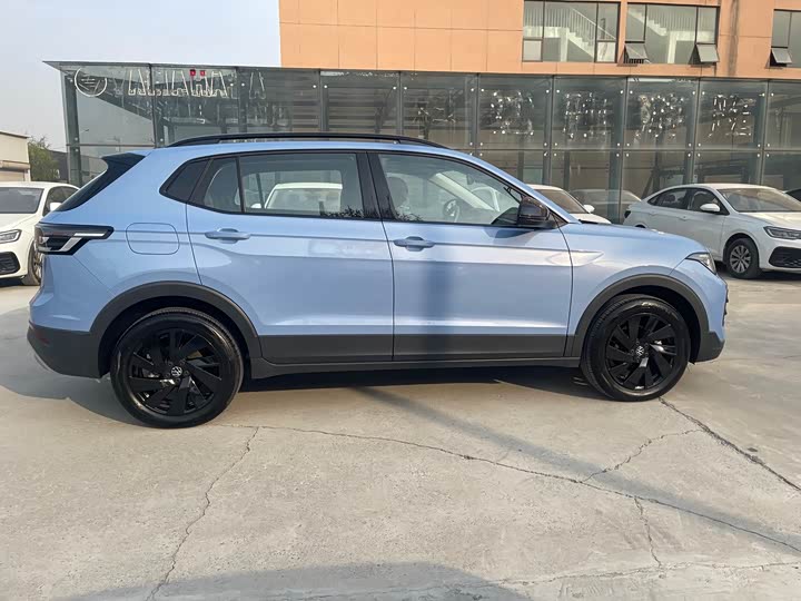 Фото 11 - Volkswagen Tharu