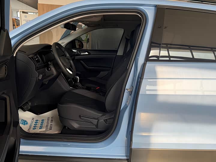 Фото 13 - Volkswagen Tharu