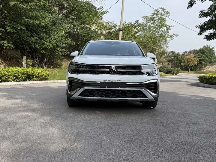 Фото 2 - Volkswagen Tharu