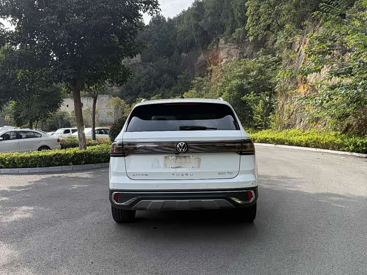 Фото 8 - Volkswagen Tharu