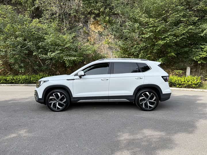 Фото 9 - Volkswagen Tharu