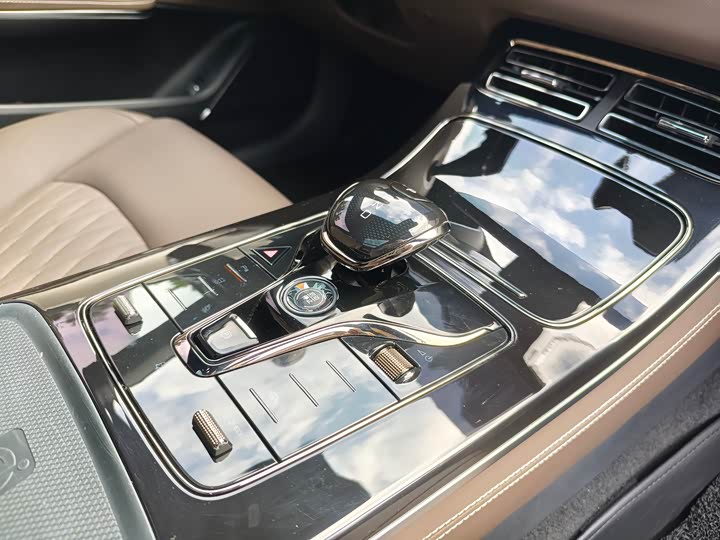 Фото 16 - BYD Han