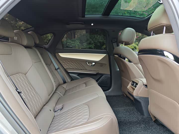 Фото 20 - BYD Han