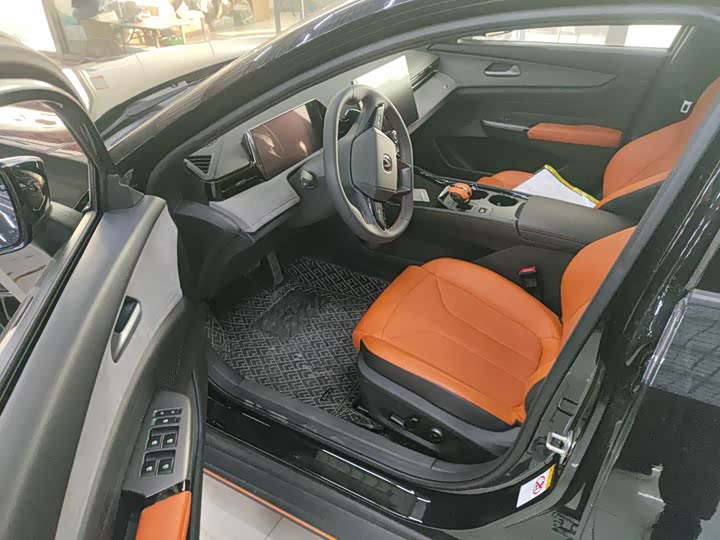 Фото 7 - Changan UNI-V