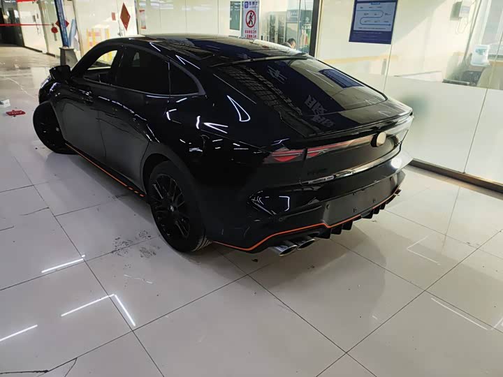 Фото 8 - Changan UNI-V