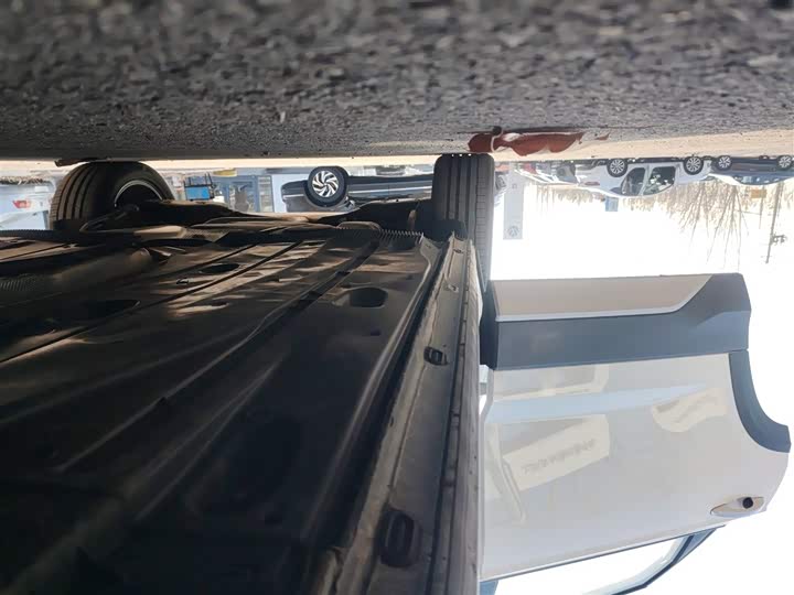 Фото 21 - Volkswagen Tharu