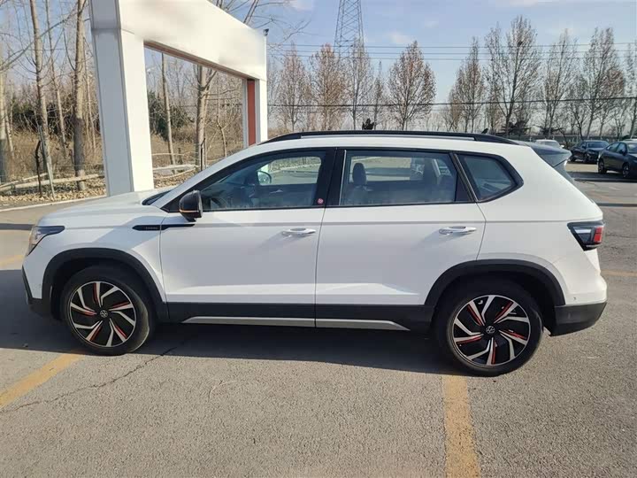 Фото 5 - Volkswagen Tharu