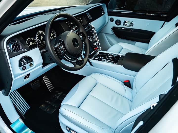 Фото 14 - Rolls-Royce Cullinan