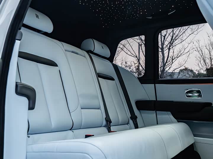 Фото 18 - Rolls-Royce Cullinan