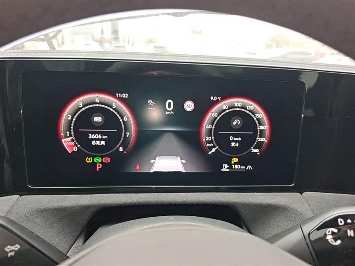 Фото 12 - Volkswagen Tiguan L Pro