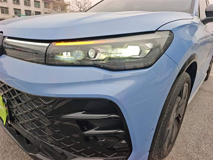 Фото 24 - Volkswagen Tiguan L Pro